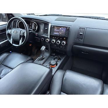 Toyota: Toyota Sequoia: 2020 г., 5.7 л, Автомат, Бензин, Внедорожник — 5