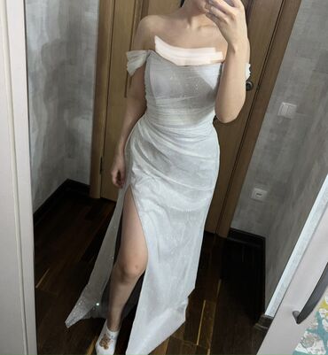 белый платье: Вечернее платье, Длинная модель, Без рукавов, Стразы, S (EU 36), M (EU 38)