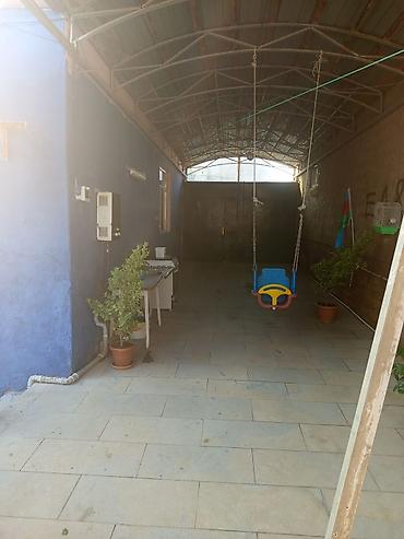kiraye ile satilan evler: 4 otaqlı, 2 kv. m, Kredit yoxdur, Orta təmir — 5