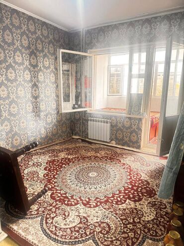 средний жал: 3 комнаты, 62 м², 105 серия, 3 этаж