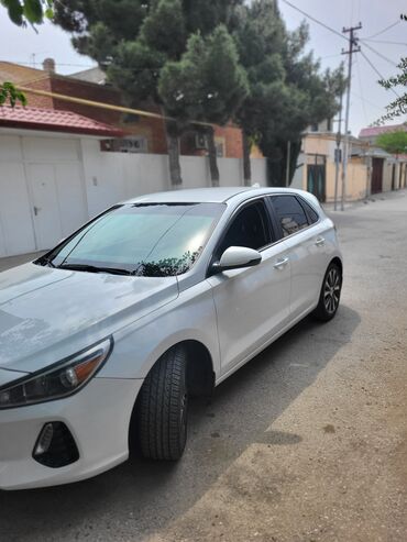 Hyundai: Hyundai Elantra: 2 l | 2020 il Hetçbek — 4