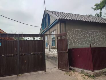 сдаю дом на длительный срок рядом просп жибек жолу бишкек: Дом, 60 м², 4 комнаты, Собственник, Старый ремонт