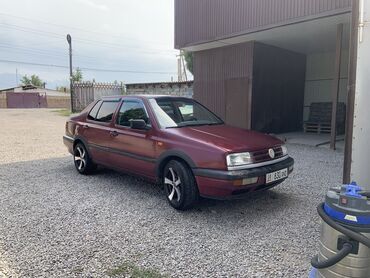 продажа авто в бишкеке и по всему кыргызстану: Volkswagen Vento: 1994 г., 1.8 л, Механика, Бензин, Седан