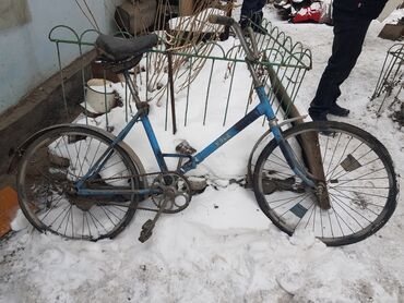 салют велосипед: Продаю настоящий советский велосипед "салют".
все родное. цена 2000🔥🔥🔥