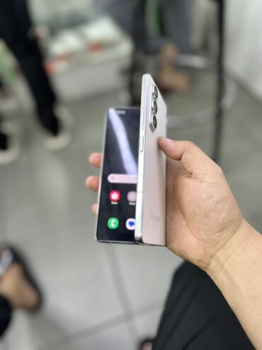 samsung galaxy z fold: Samsung Galaxy Z Fold 4, түсү - Саргыч боз