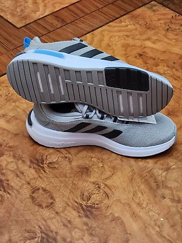 Kişi ayaqqabıları: Adidas kişi qaçış/idman krossovkaları - Rəng: boz üst hissə, qara üç — 2