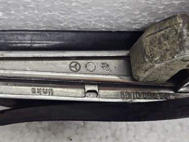 Дверные ручки: Передняя левая дверная ручка Дверная ручка Mercedes-Benz Б/у, Оригинал — 13