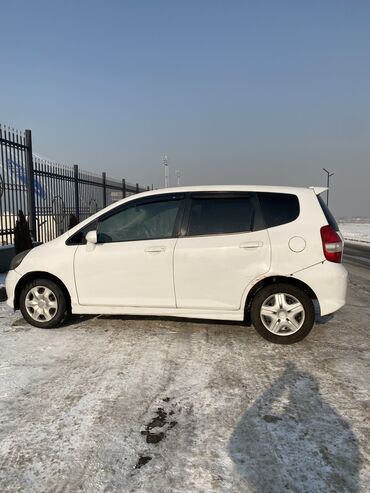 Honda: Honda Fit: 2002 г., 1.3 л, Автомат, Бензин, Хэтчбэк