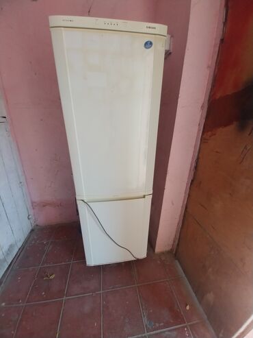 Кухонные вытяжки: 2 двери Samsung Холодильник Продажа, цвет - Белый