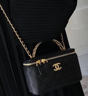 шандор: Сумка-тоут/кейс Chanel Vanity в черном цвете - Форма: жесткий — 2