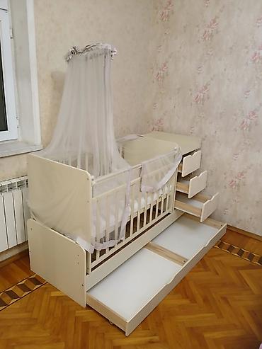 Beşiklər: Oğlan və qız üçün, İşlənmiş, Dördbucaq, Beşik, Matras ilə, Yellənmə mexanizmi ilə — 3