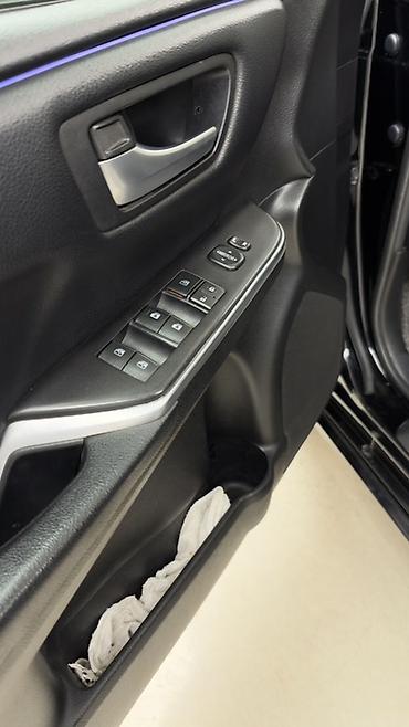 Toyota: Toyota Camry: 2017 г., 2.5 л, Автомат, Бензин, Седан — 5