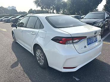 sonata 2004: Toyota Corolla: 2023 г., Гибрид, Седан — 6