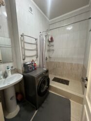 Посуточная аренда квартир: 1 комната, Душевая кабина, Постельное белье, Кондиционер — 7