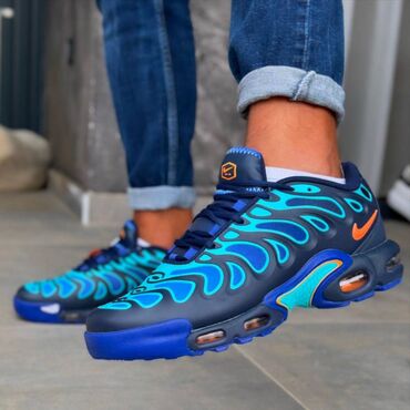 starke bele: Nike air max tn drift A klasa patike

Novo
Brojevi 41 do 46