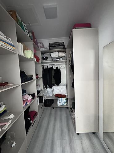 Продажа коттеджей и домов: 6 комнат и более, 270 м², 5 соток, Бишкек, Собственник — 12