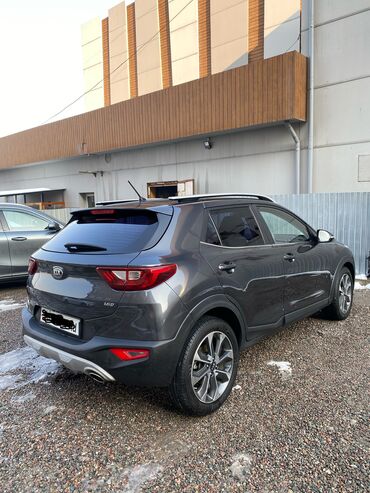Kia: Kia Stonic: 2017 г., 1.6 л, Автомат, Дизель, Хэтчбэк — 3