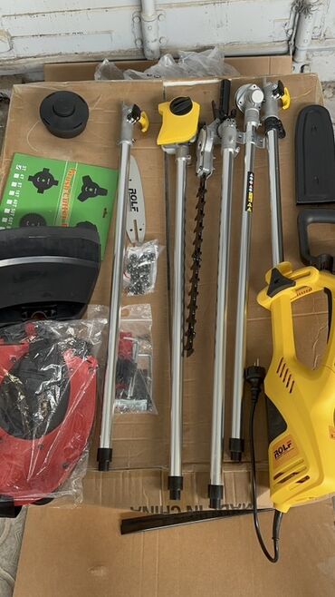 Триммеры, мотокосы: Электрическая коса TOP-4004 с мощностью 1.4 кВт и частотой вращения — 6