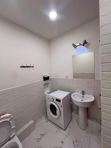 Долгосрочная аренда квартир: 🏠 Сдаётся 1-комнатная студия 📍 Район: Асанбай 🏢 ЖК: «Курманжан Датка» — 9
