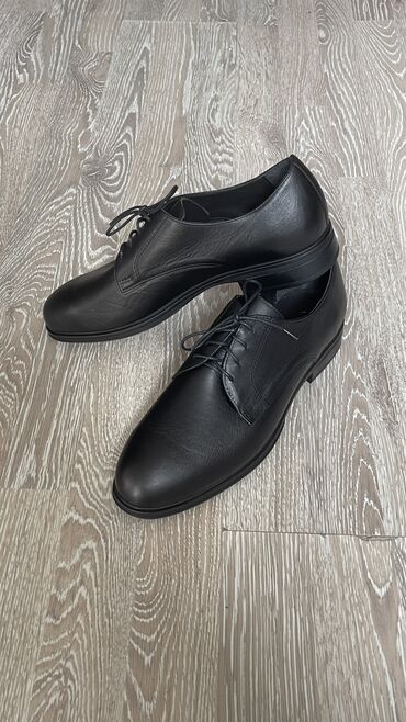 мужские кожаные туфли: Продаю новые кожаные туфли отчличного качества