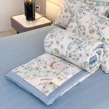 Одеяла и пледы: Комплект одеяла и подушки, Новый, Все сезоны — 10