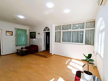 4 5 saatliq is elanlari: İcarəyə verilir 4 otaqlı ofis 80 m², Nəsimi r. 700 AZN/ay 4 otaqlı — 7