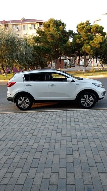 Kia: Kia Sportage: 2.4 l | 2012 il Krossover — 3