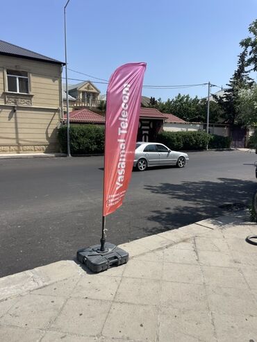 Mağazalar: Hazır biznes satılır! Telefon mağazası çox münasib qiymətə. Arenda — 9