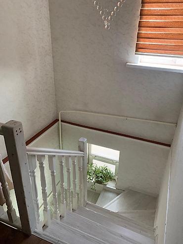 Продажа коттеджей и домов: Продаётся двухэтажный кирпичный дом с закрытым двором и навесом. В ж/м — 22