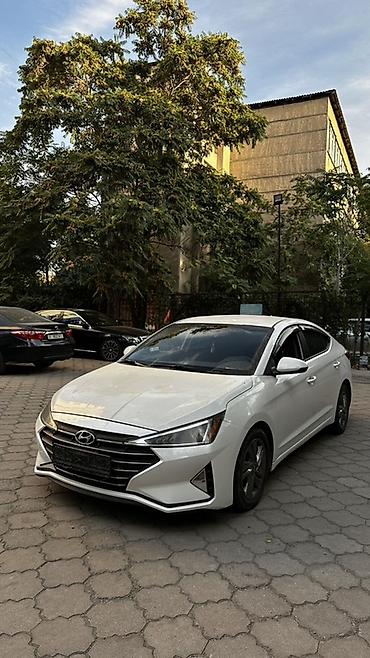 авто зеркала: Hyundai Elantra: 2019 г., Седан — 1