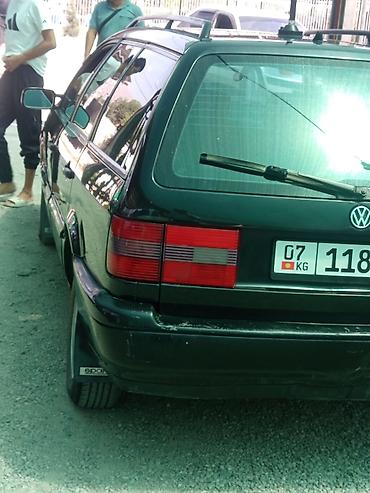 Унаа сатуу: Volkswagen Passat: 1994 г., 2 л, Кол менен иштөөчү, Бензин, Универсал — 2