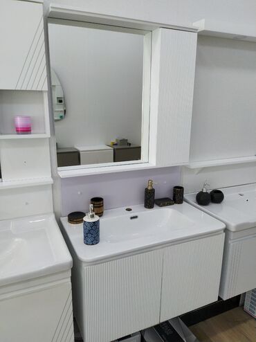 ikinci el taxta: Vanna otağı mebel dəsti – güzgülü şkaf və lavabo altı şkaf - Rəng