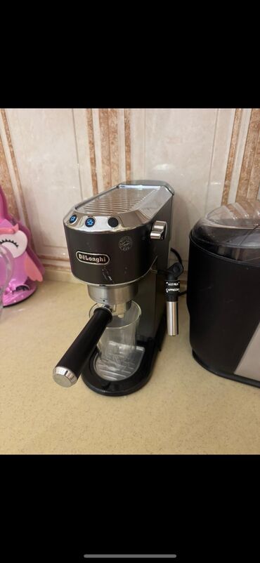 Техника и электроника: Кофемашина Delonghi, Автомат, С емкостью для молока, Б/у