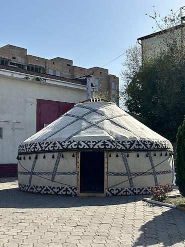 Аренда юрт: Аренда юрты, Каркас Деревянный, 65 баш, С полом — 13