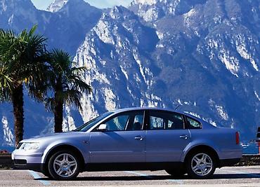 pass: Volkswagen Passat: 2000 г., 1.8 л, Автомат, Бензин, Седан — 1