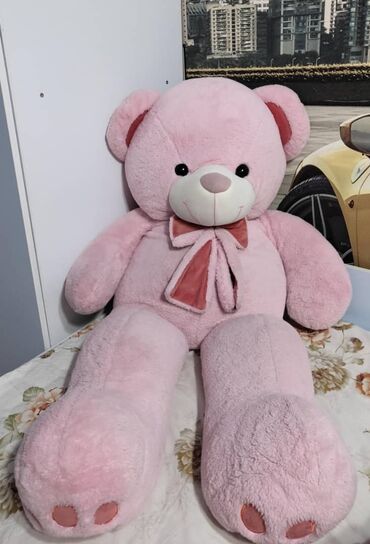 медведь игрушка: Продаю большого плюшевого медведя.Размер 120 см.продаю в связи с