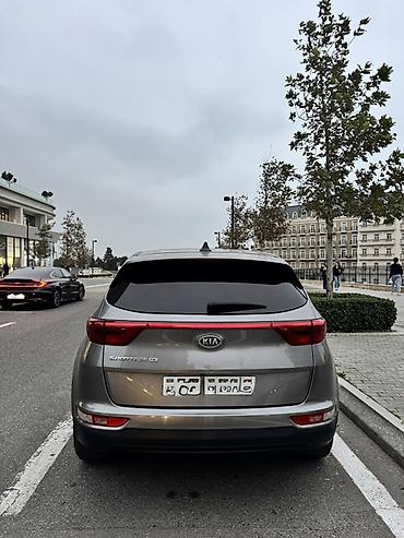 kia sportage: Kia Sportage: 2.4 l | 2019 il Krossover — 9