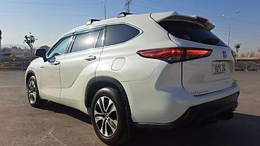 chrysler pacifica: Toyota Highlander: 2020 г., 2.5 л, Вариатор, Гибрид, Кроссовер — 8