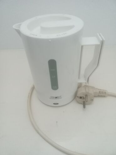 bela kapa: Električno kuhalo za vodu 
800 din
tel