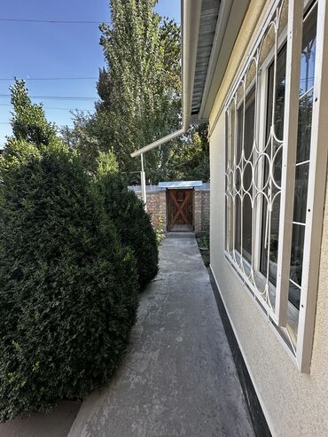 Продажа домов: Полдома, 69 м², 3 комнаты, Собственник — 15