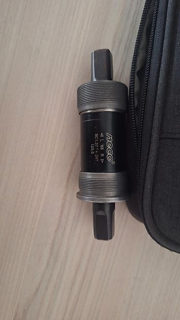кубе: Каретка для велосипеда NECO, картриджная - Резьба: BSA (BC 1.37" x — 1