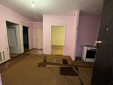 общага квартира: 4 комнаты, 79 м², 2 этаж, Старый ремонт