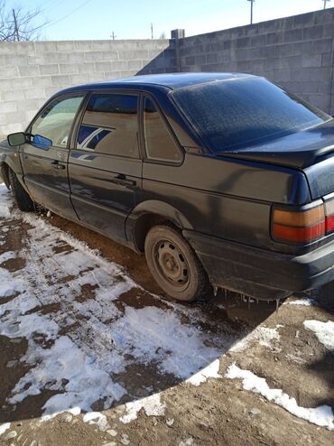 насос машина: Volkswagen Passat: 1991 г., 2 л, Механика, Бензин