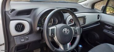 Toyota: Toyota Yaris: 1.5 l. | 2013 έ. Χάτσμπακ — 5