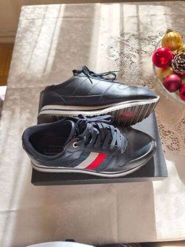 Women's Sneakers and athletic shoes: Ölçü: 37, rəng - Göy, İşlənmiş -da lalafo.az — 4 Women's Sneakers and athletic shoes: Ölçü: 37, rəng - Göy, İşlənmiş — 4