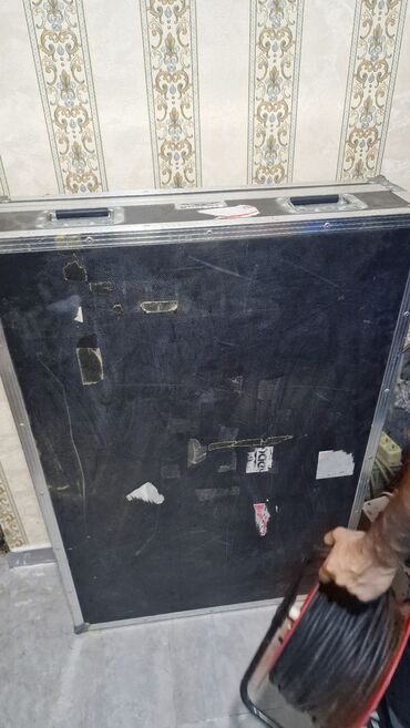 ucuz monitor: Səfər və səhnə avadanlıqları üçün Flight Case (rolikli, metal künclü)