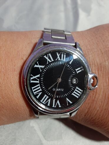 Watches: Sat kvarcni ispravan jako lep sat za male pare,sat je ocuvan ima