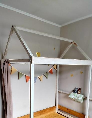 bunk bed: Детская кровать-домик из массива дерева Размеры кроватки 100 на 150 — 4