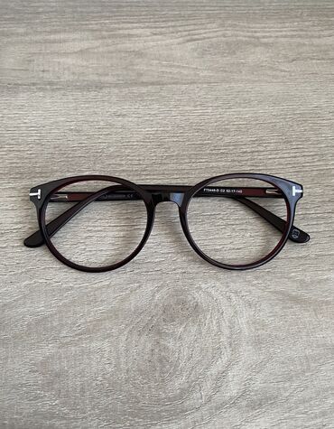 glasses: ОПРАВА Женская оправа для Ваших линз Оттенок темно-бордовый Брала в