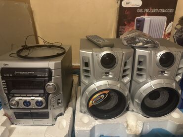 Dinamiklər və kolonkalar: LG "CD/DVD PLAYER SYSTEM" seriyalı stereo sistem, pultu və iki